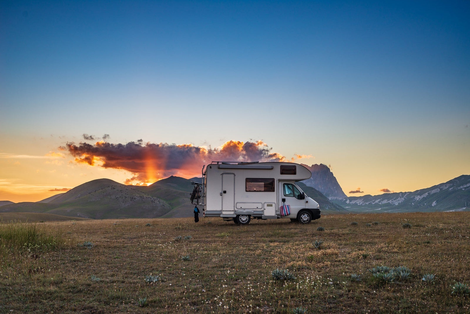 The Best Remote Destinations for RVers & Van Lifers